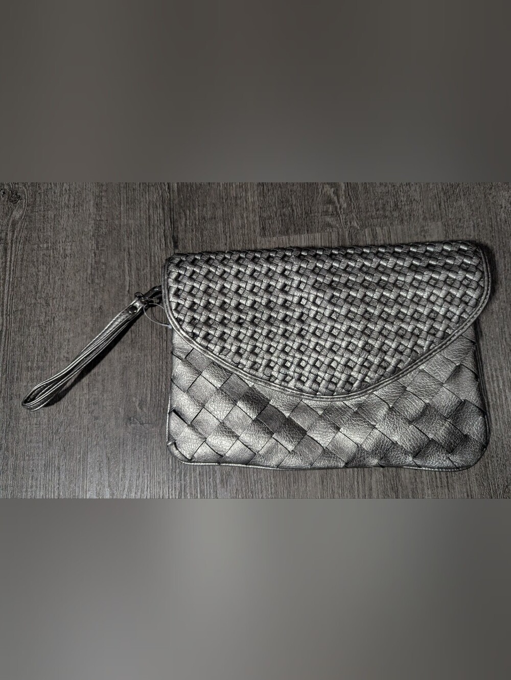 Urban Expressions Silver Weave Clutch Wristlet